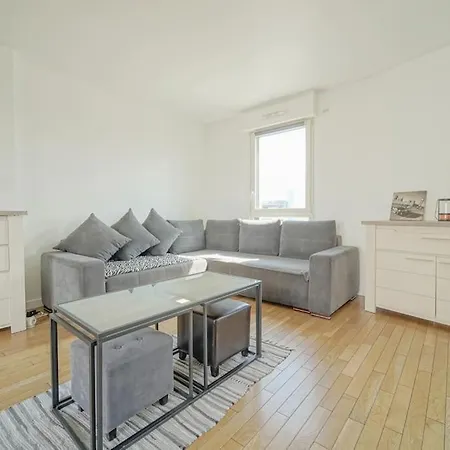 Ideal & 3br For Family & Friends Apartment